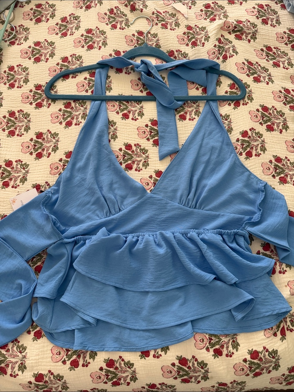 V-Neck Ruffle Halter Top NWT - Picture 3 of 3